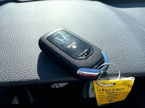 Used 2020 Honda Accord Touring image 13