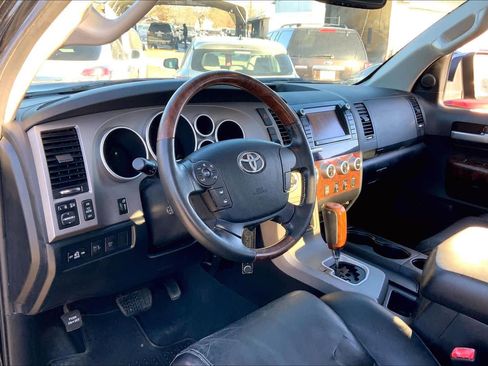 Used 2011 Toyota Tundra Limited image 18