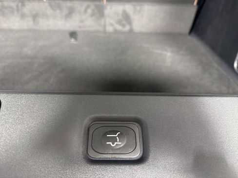 New 2025 Lincoln Navigator L Black Label image 32