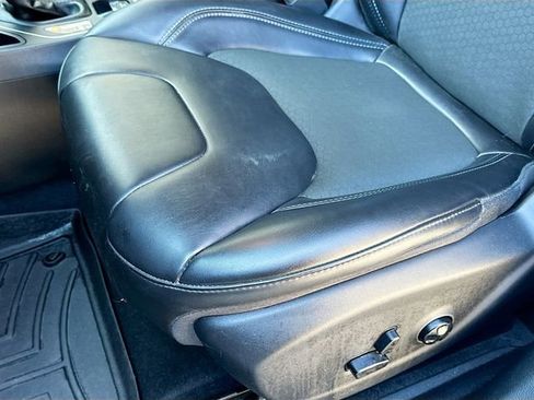 Used 2019 Jeep Cherokee Latitude Plus image 20