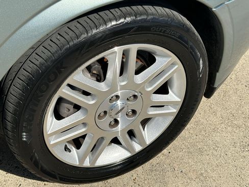 Used 2005 Lincoln LS RWD image 12