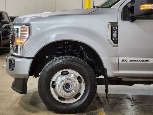 Used 2022 Ford F350 Platinum image 5