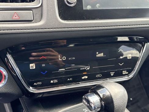 Used 2021 Honda HR-V EX image 19