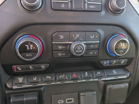 Used 2022 Chevrolet Silverado 2500 LTZ w/ LTZ Premium Package image 17