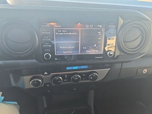 Used 2022 Toyota Tacoma SR image 19