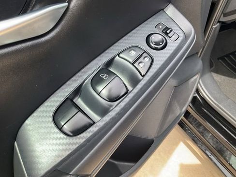 Used 2024 Nissan Sentra SV FWD image 5