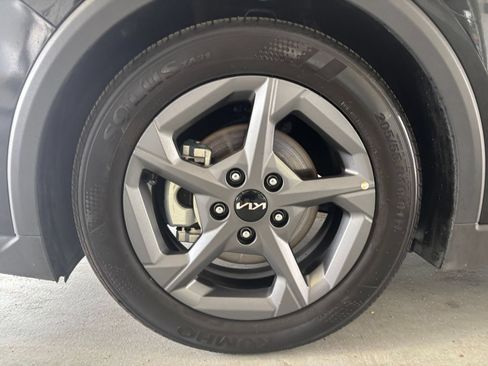 Used 2025 Kia K4 FWD image 30