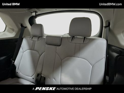 Used 2025 Honda Pilot Touring image 14