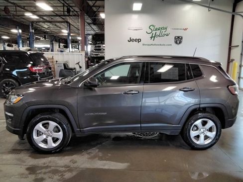 Used 2021 Jeep Compass Latitude w/ Convenience Group image 2