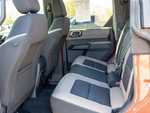 Used 2023 Ford Bronco Big Bend w/ Sasquatch Package image 10