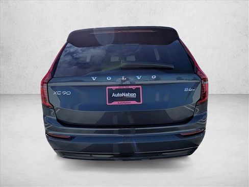 New 2026 Volvo XC90 B6 Ultra w/ Lounge Package image 8