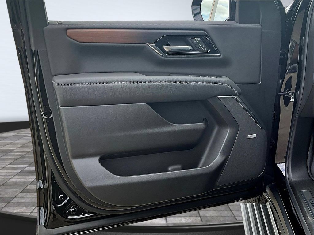 New 2026 GMC Yukon XL Denali w/ Sun & Power Step Package AWD/4WD image 27