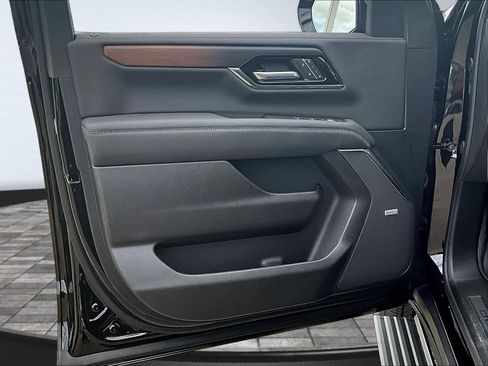 New 2026 GMC Yukon XL Denali w/ Sun & Power Step Package AWD/4WD image 27