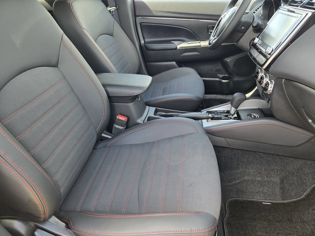 Used 2026 Mitsubishi Outlander Sport SE AWD/4WD image 11