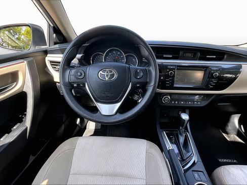 Used 2016 Toyota Corolla LE FWD image 6