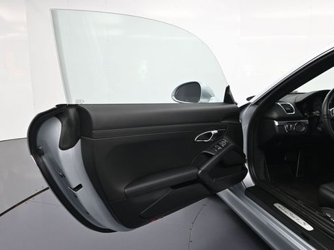 Used 2016 Porsche Cayman S RWD image 13
