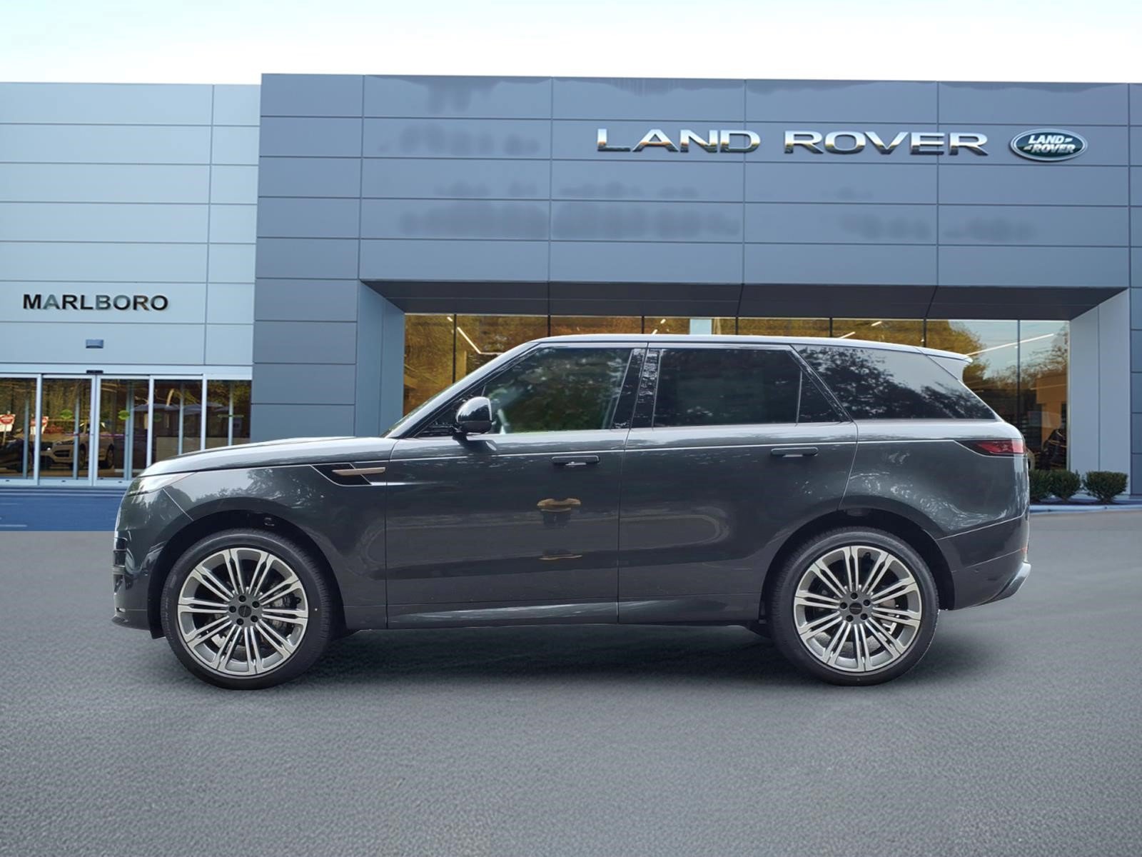 New 2027 Land Rover Range Rover Sport Dynamic SE AWD/4WD image 6