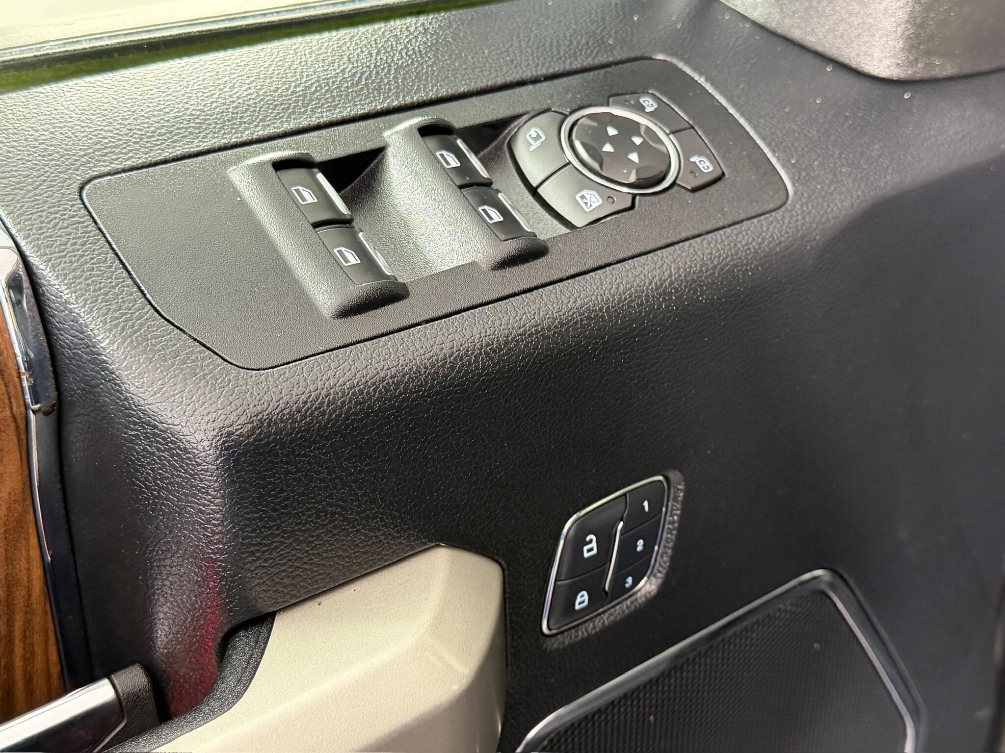 Used 2017 Ford F150 Lariat w/ Equipment Group 501A Mid AWD/4WD image 34