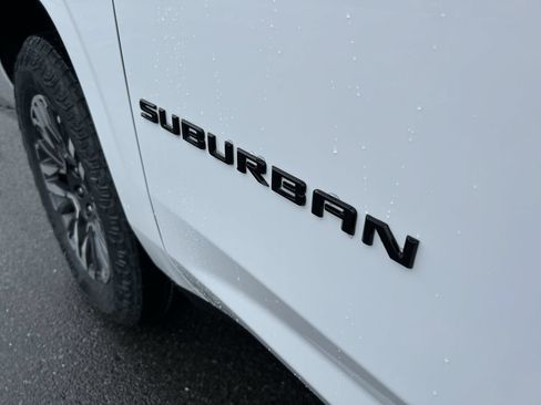 New 2026 Chevrolet Suburban Z71 w/ Comfort Package AWD/4WD image 11