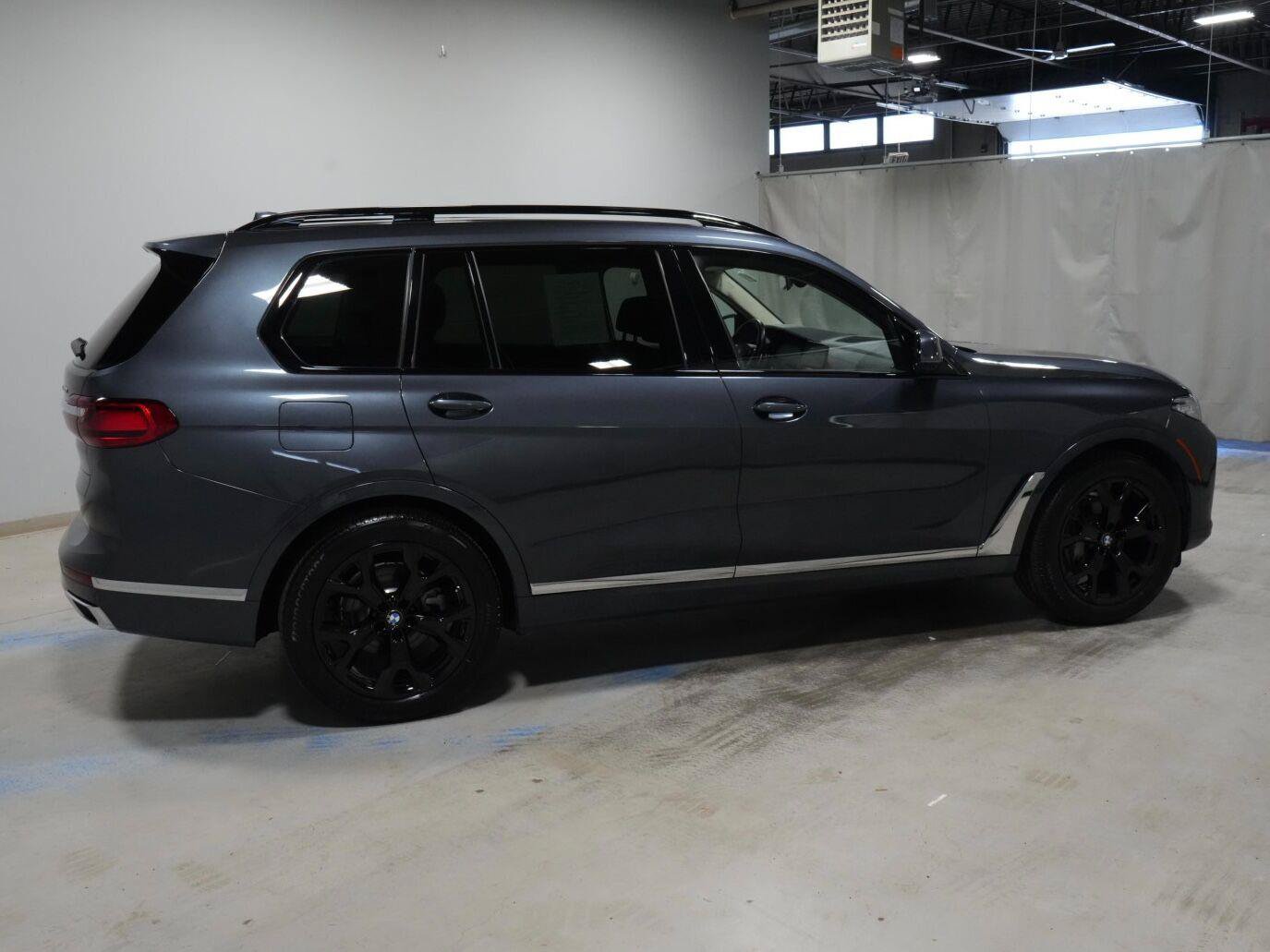 Used 2020 BMW X7 xDrive40i w/ Premium Package AWD/4WD image 22