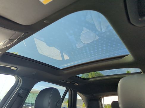 Used 2022 Mercedes-Benz GLC 300 image 28