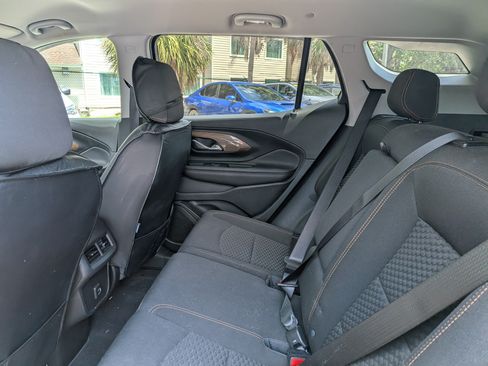 Used 2021 GMC Terrain SLE w/ Driver Convenience Package FWD image 13
