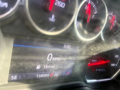 Used 2021 Chevrolet Silverado 2500 LT w/ Convenience Package image 24