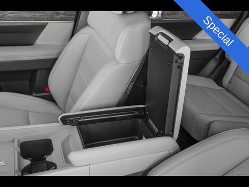 Used 2024 Hyundai Santa Fe Limited image 30