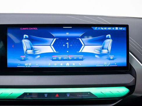 Certified 2025 BMW X3 M50 image 25