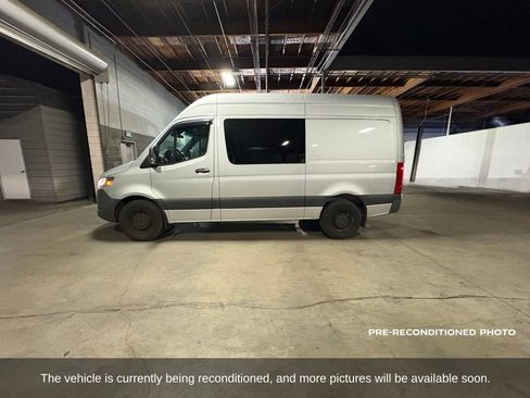 Used 2023 Mercedes-Benz Sprinter 2500 image 2