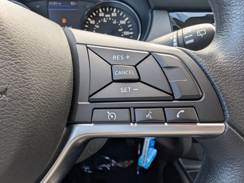 Used 2020 Nissan Rogue S AWD/4WD image 29