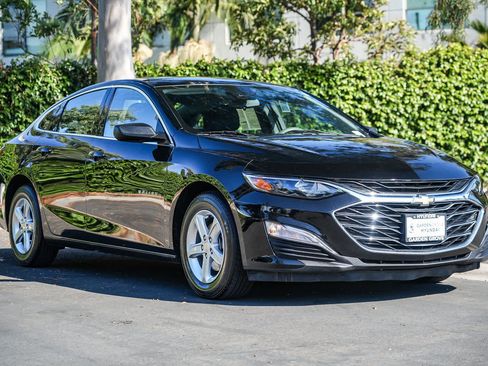 Used 2023 Chevrolet Malibu LS FWD image 4