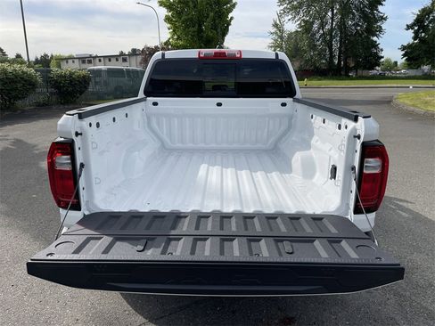 New 2025 GMC Canyon Elevation w/ Convenience Package image 25