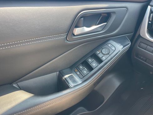 Used 2022 Nissan Rogue SV w/ SV Premium Package FWD image 19