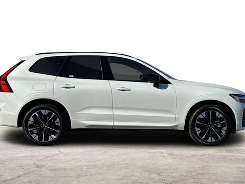 Used 2026 Volvo XC60 B5 Plus w/ Protection Package Premier AWD/4WD image 10