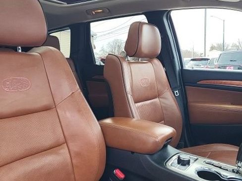 Used 2013 Jeep Grand Cherokee Overland image 20