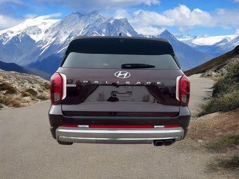 Used 2023 Hyundai Palisade Calligraphy w/ Cargo Package FWD image 4