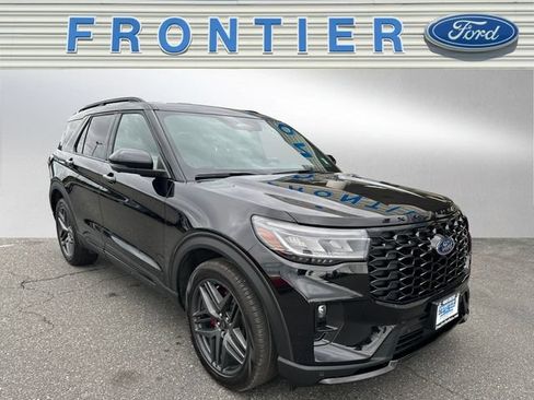 Used 2025 Ford Explorer ST AWD/4WD image 1