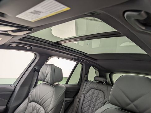 New 2026 BMW X5 sDrive40i w/ Climate Comfort Package image 16