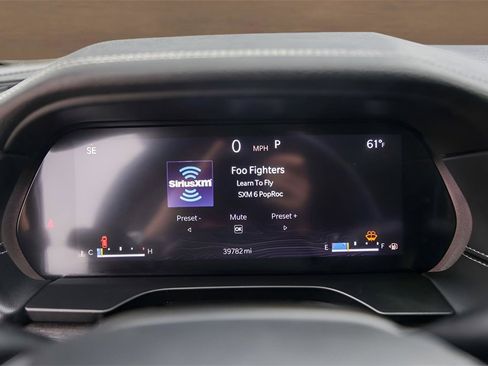 Used 2022 Jeep Grand Cherokee L Limited w/ Luxury Tech Group II image 9