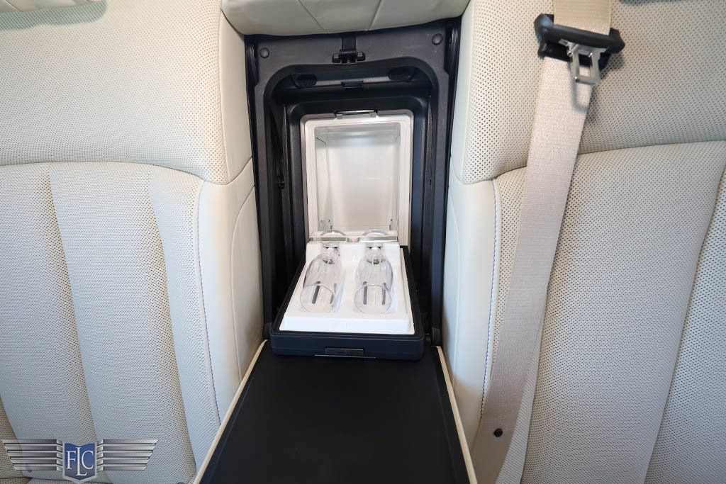 Used 2018 Rolls-Royce Phantom Sedan RWD image 22