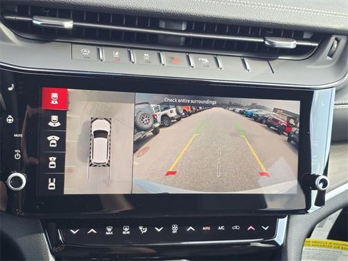 New 2026 Jeep Grand Cherokee Limited image 12