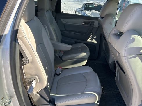 Used 2016 Chevrolet Traverse LT image 17