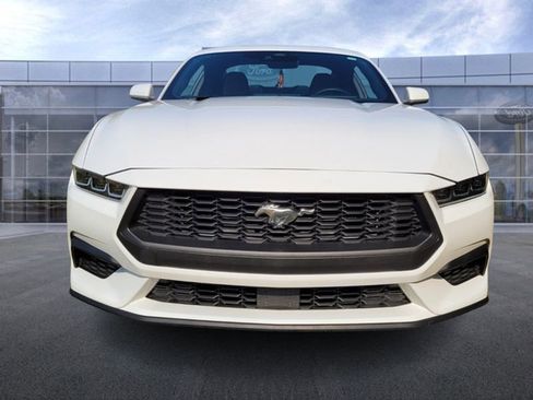 Used 2024 Ford Mustang Coupe image 3