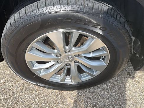 Used 2017 INFINITI QX80 2WD w/ Driver Assistance Package image 9