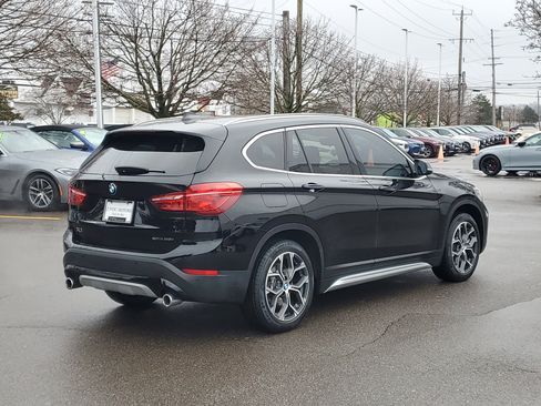 Used 2022 BMW X1 xDrive28i w/ Convenience Package image 3