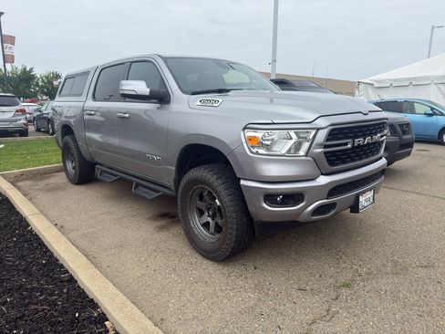 Used 2022 RAM 1500 Big Horn AWD/4WD image 3