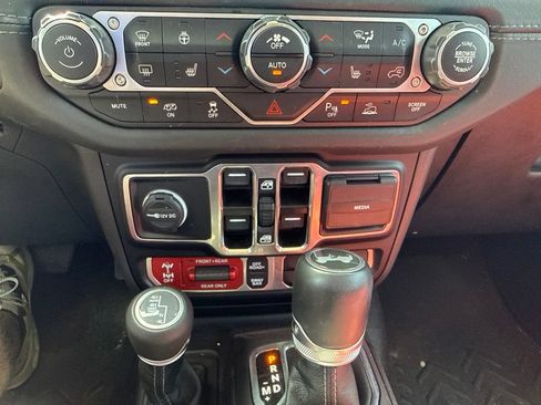 Used 2024 Jeep Wrangler Unlimited Rubicon 392 AWD/4WD image 26