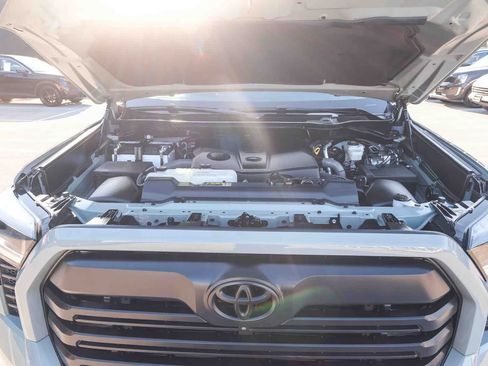 Used 2024 Toyota Tundra Limited AWD/4WD image 27