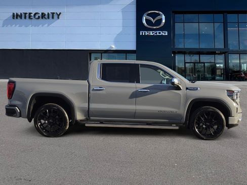 Used 2024 GMC Sierra 1500 Denali w/ Denali Reserve Package AWD/4WD image 3